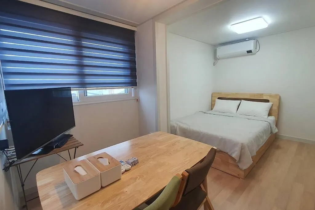 Hyuns 301 - Seoul Station 5 Min By Walk Apartment