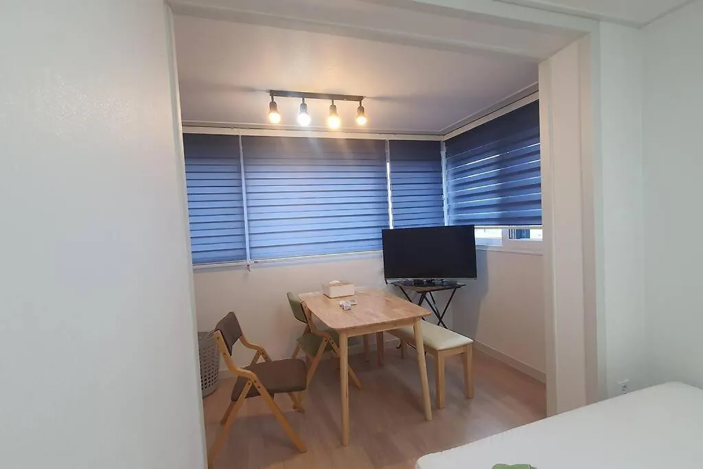 Hyuns 301 - Seoul Station 5 Min By Walk Apartment