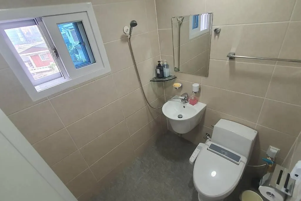 Hyuns 301 - Seoul Station 5 Min By Walk Apartment