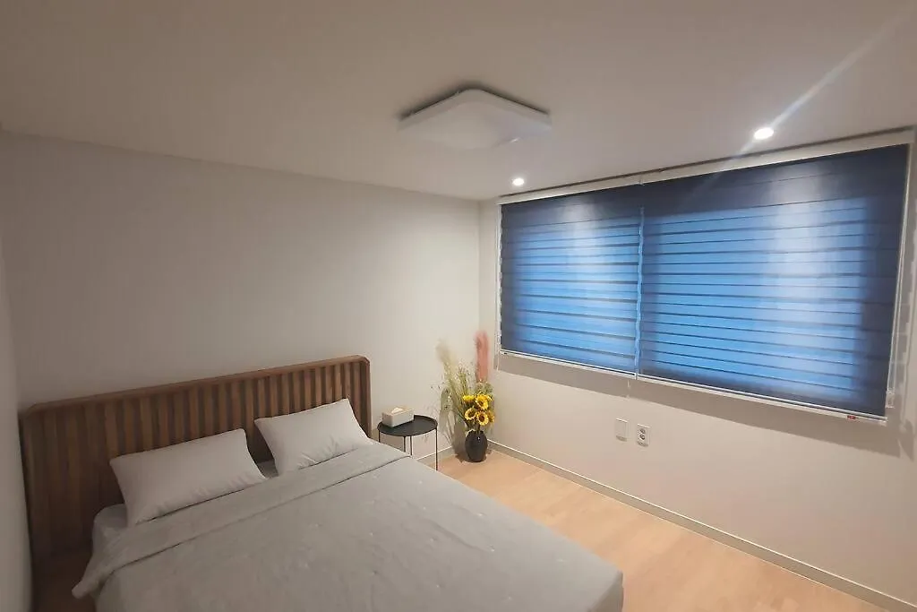 Hyuns 301 - Seoul Station 5 Min By Walk location